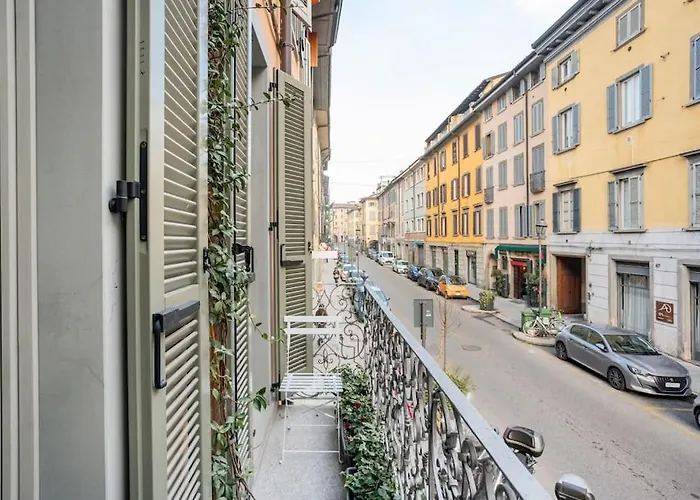 Bergamo Center Suite Mia - Modern & Green + Wifi