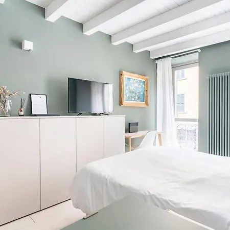 Bergamo Center Suite Mia - Modern & Green + Wifi Exterior photo